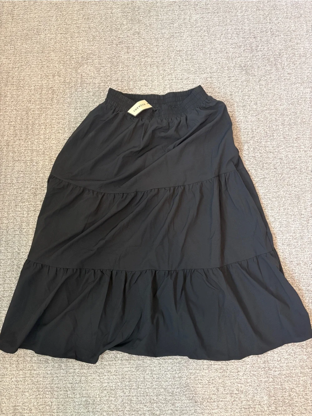 Huskary Black Tiered Maxi Skirt with Pockets and Elastic Waistband Size Large